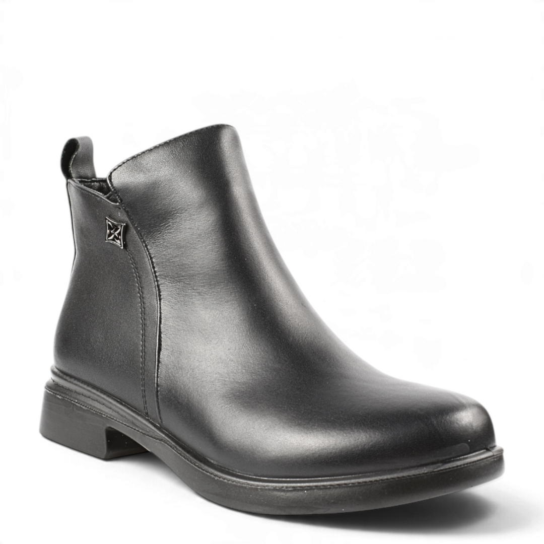 ada-shoes.ro Formazione black leather ankle boots with a 3cm heel and side zipper closure
