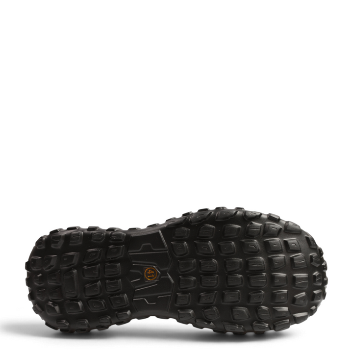 ada-shoes.ro black rugged rubber outsole of 6025-N boots with deep tread pattern for maximum traction