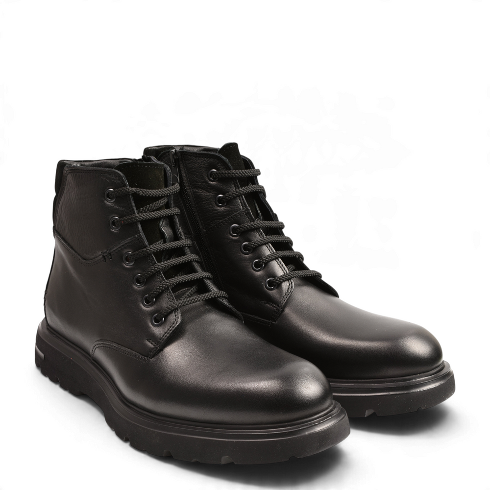 ada-shoes.ro Otter black leather casual boots with lace-up front, side zipper, and chunky lug sole for winter.