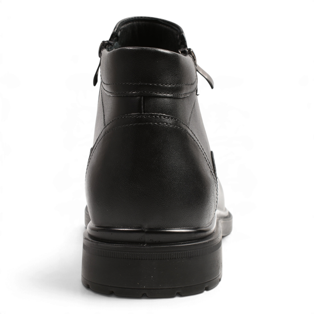 Back view of black leather Goretti men&