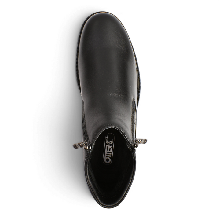 Top view of black leather Otter men&