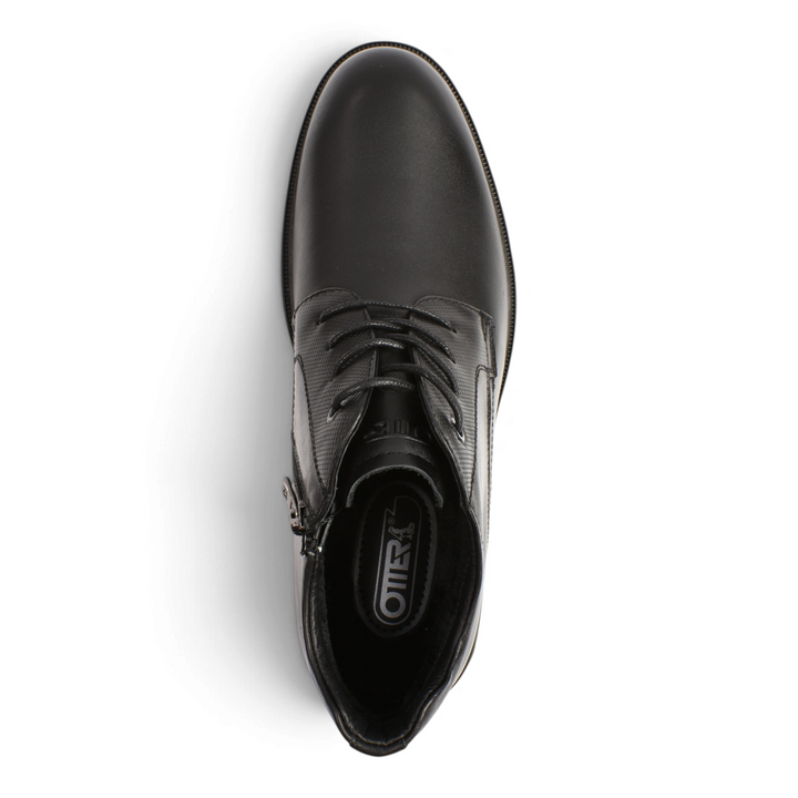 Top view of black leather Otter men&