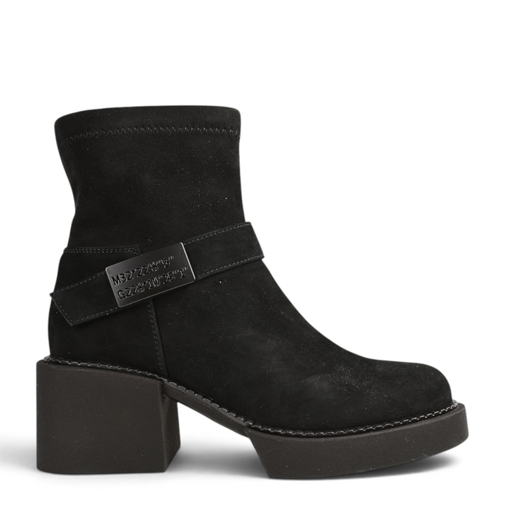 ada-shoes.ro black suede ankle boots with a chunky block heel, side strap detail, and zipper closure