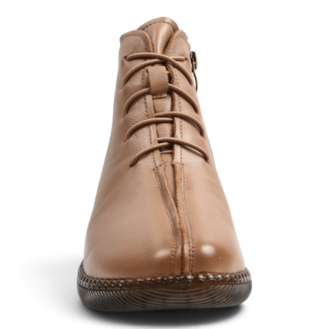 ada-shoes.ro beige soft leather casual ankle boots with elastic laces and central seam on a white background