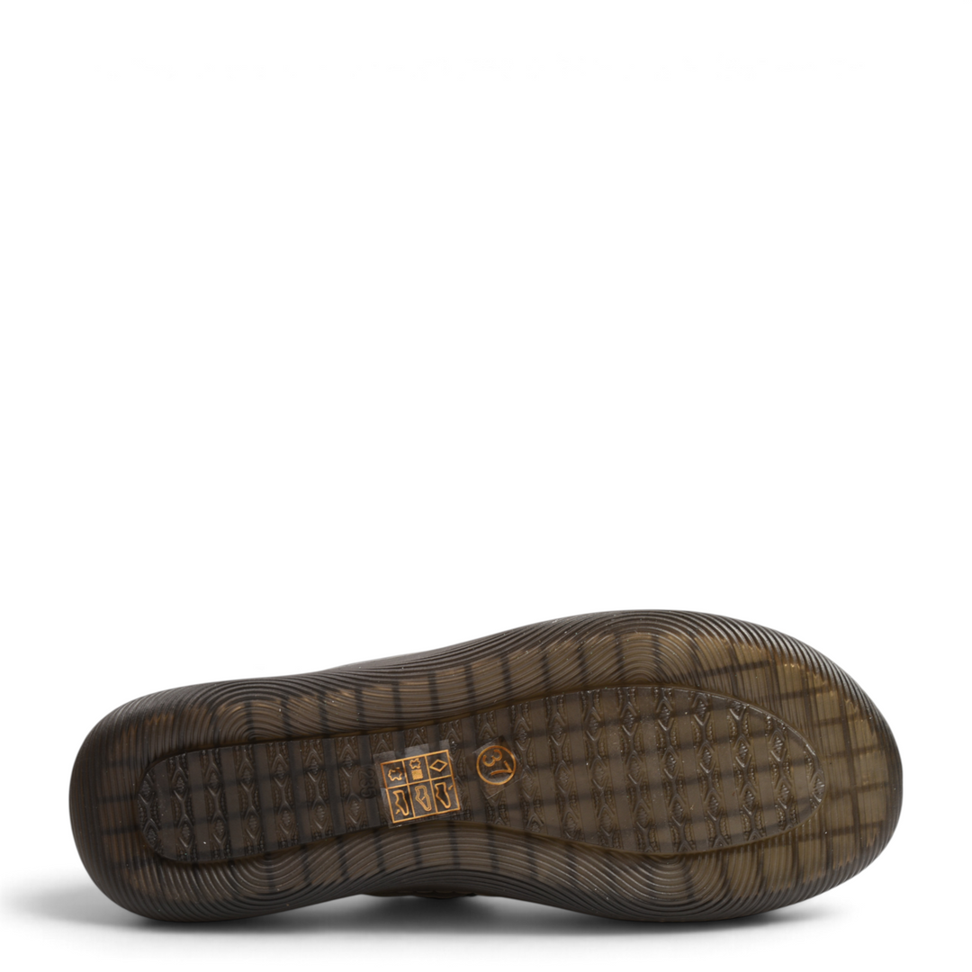 Black Ada Shoes 9580-N casual boot featuring a flexible, textured, translucent rubber sole with anti-slip grip.