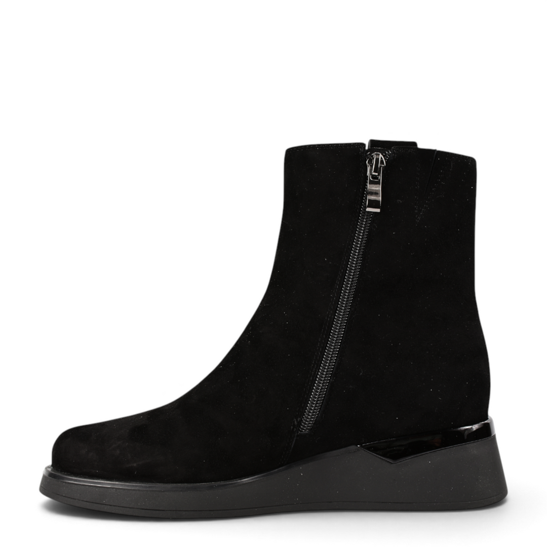 ada-shoes.ro black suede elegant ankle boots with side zipper and 3 cm heel