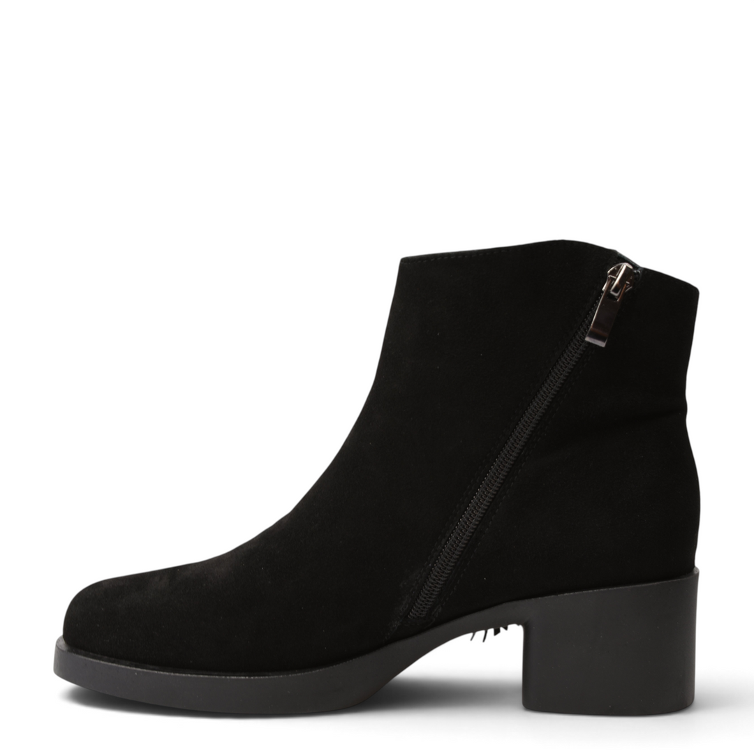 ada-shoes.ro elegant black suede ankle boots with side zipper and block heel