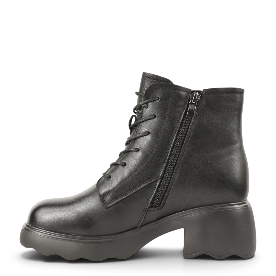ada-shoes.ro black leather chunky combat boots with lace-up front, side zipper, and 4cm sculpted block heel