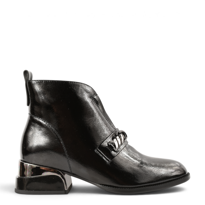 ada-shoes.ro EPICA black patent leather ankle boots with a low block heel and decorative chain detail