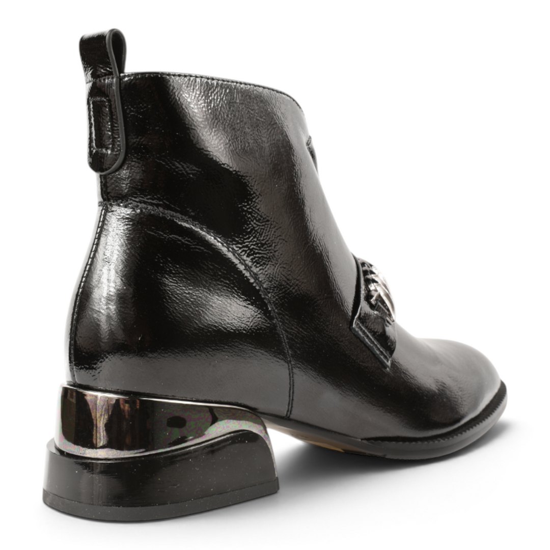 ada-shoes.ro EPICA black patent leather ankle boots with a low metallic block heel and side zipper