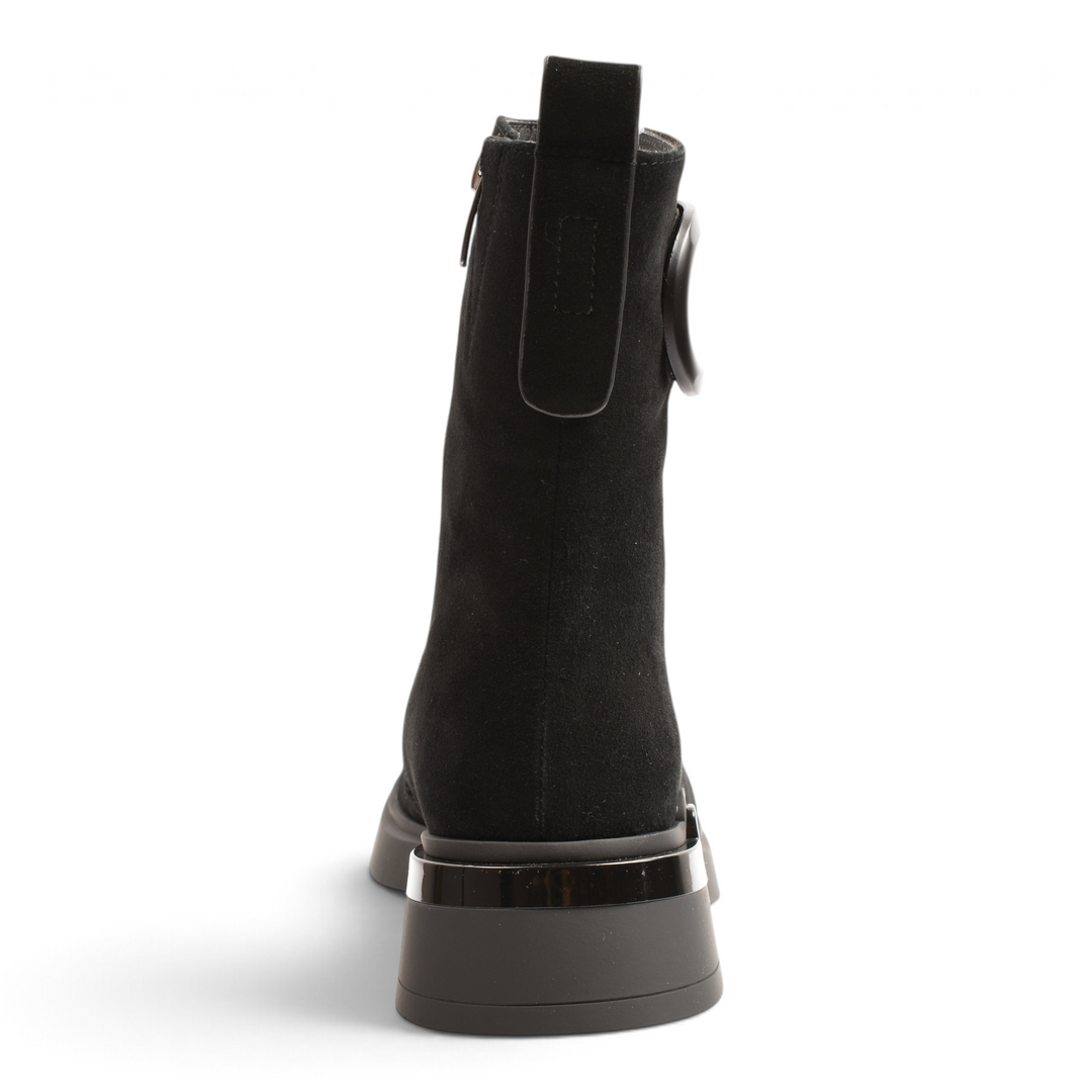 ada-shoes.ro Epica black suede ankle boots with a thick sole and metallic heel detail, rear view.