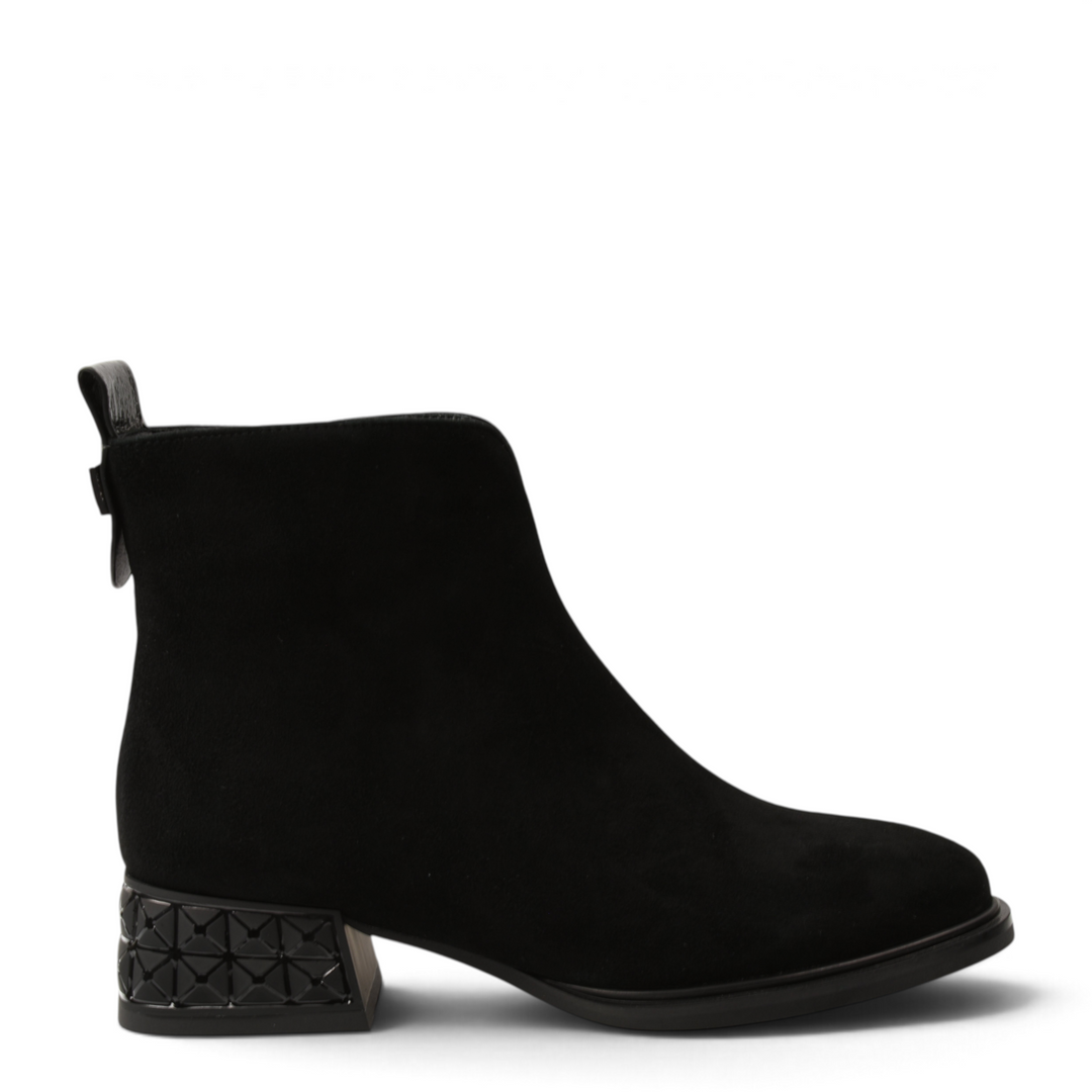 ada-shoes.ro black suede ankle boots with a geometric textured block heel and side zipper, elegant minimalist design.