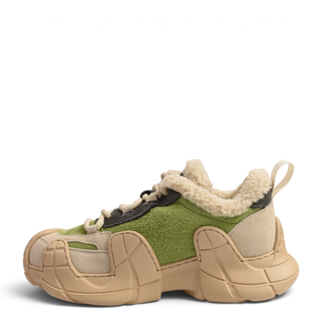 ada-shoes.ro Gryxx sneaker boots in beige and olive green suede with a chunky sole and fluffy faux fur collar