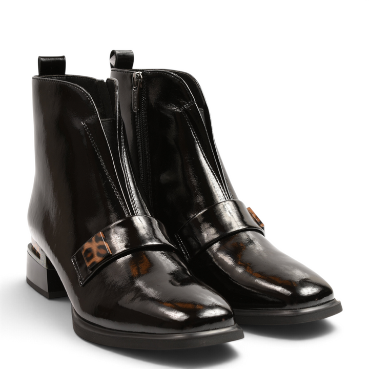 ada-shoes.ro Epica black patent leather ankle boots with square heels and leopard print accents