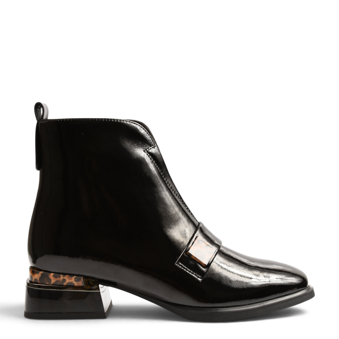 ada-shoes.ro Epica black patent leather ankle boots with leopard print heel detail and decorative strap