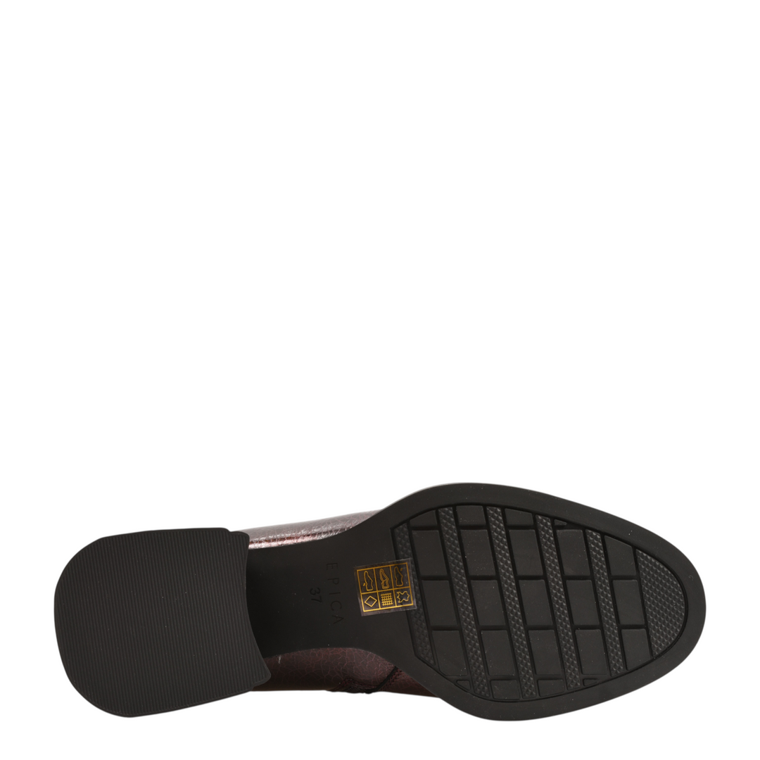 ada-shoes.ro Epica burgundy patent leather boot sole with textured grip and block heel detail
