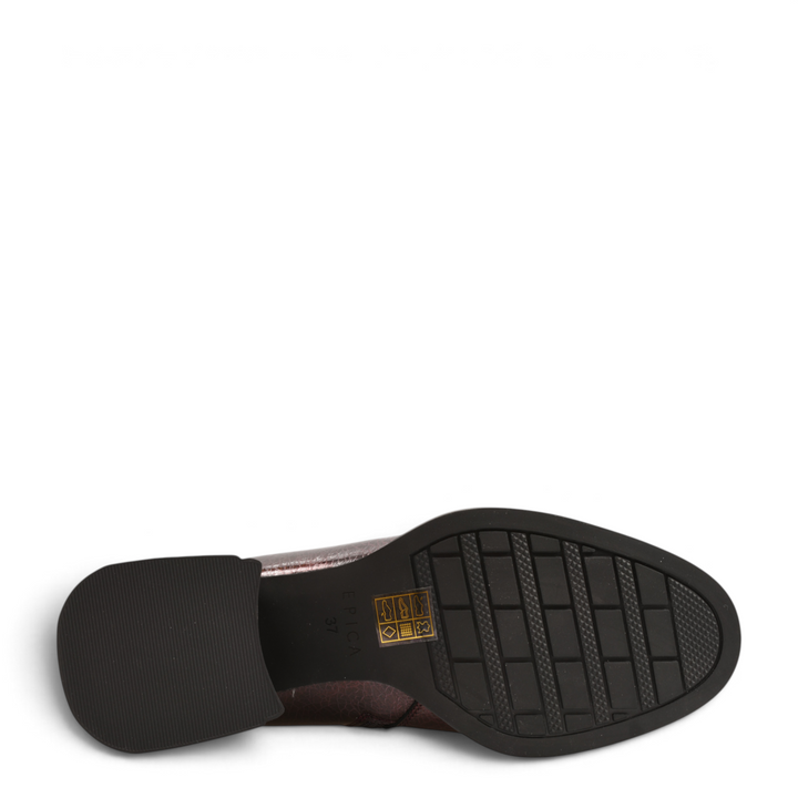 ada-shoes.ro Epica burgundy patent leather boot sole with textured grip and block heel detail