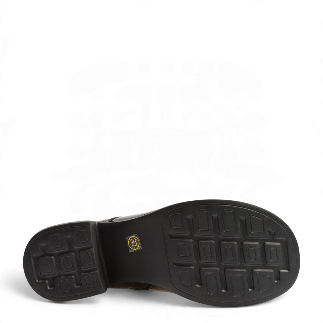 Black Anna Viotti boot sole with a block heel and non-slip tread pattern from ada-shoes.ro
