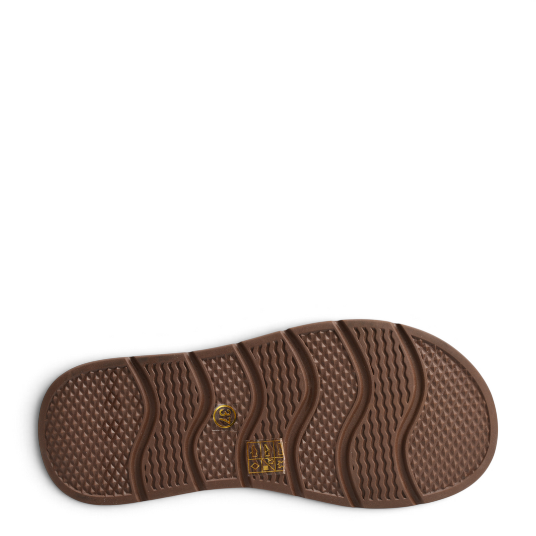 Flexible brown rubber sole of Ada Shoes 85391-M casual boots with textured grip pattern