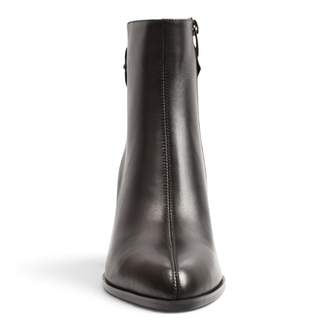 ada-shoes.ro Epica black leather ankle boots with a front seam and block heel, front view