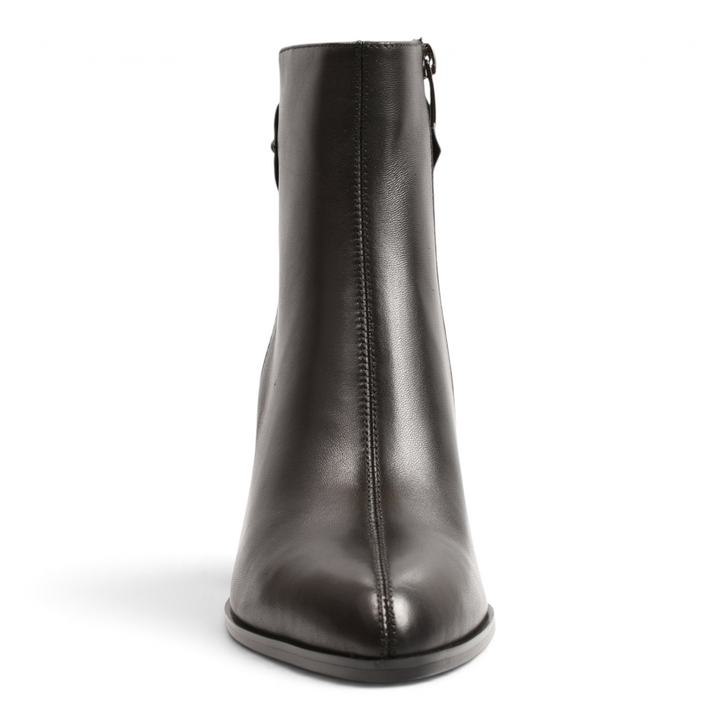 ada-shoes.ro Epica black leather ankle boots with a front seam and block heel, front view