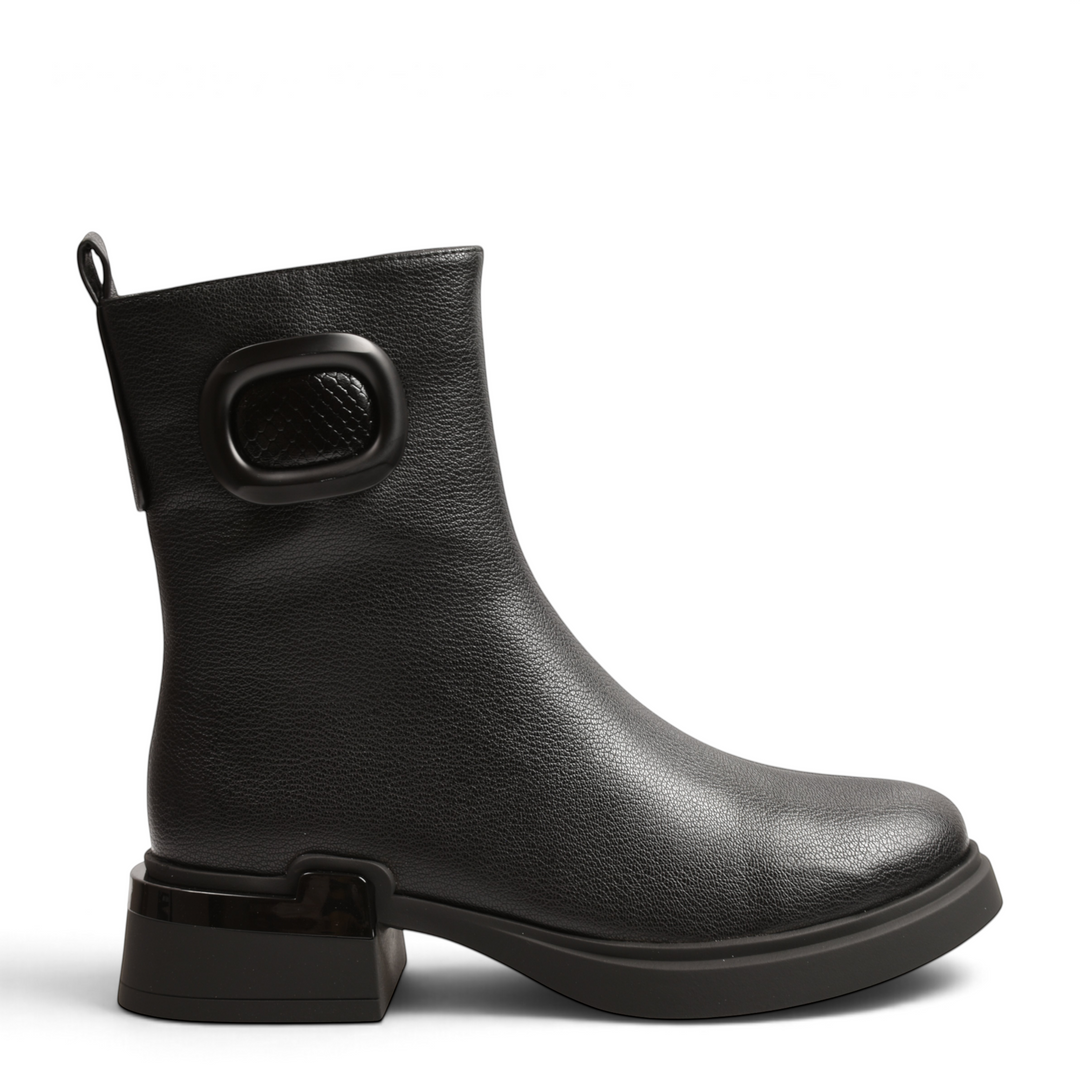 ada-shoes.ro Epica black grained leather ankle boots with oval side detail, block heel, and flatform sole.