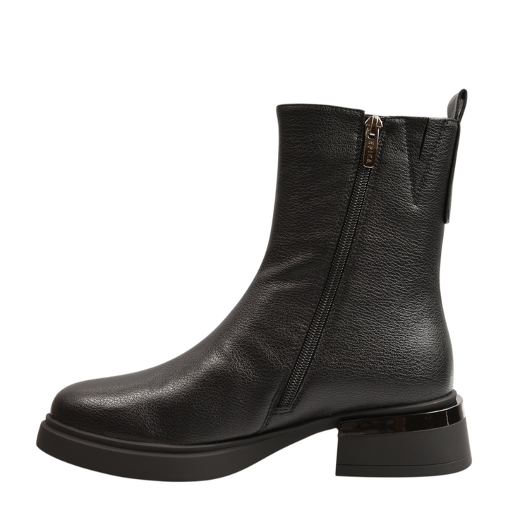 ada-shoes.ro Epica black grained leather ankle boots with side zipper, pull tab, and metallic detail on the block heel