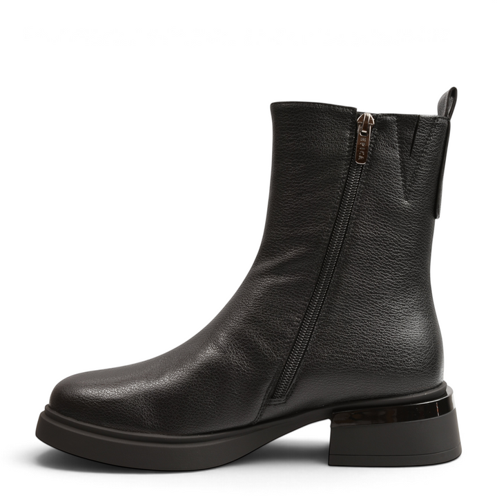 ada-shoes.ro Epica black grained leather ankle boots with side zipper, pull tab, and metallic detail on the block heel