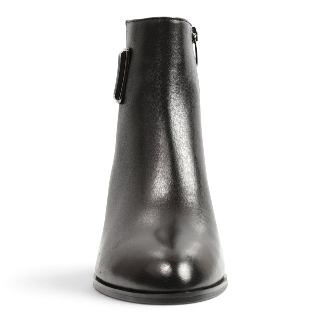 ada-shoes.ro black leather ankle boots with a rounded toe and side zipper, featuring a geometric decorative buckle.