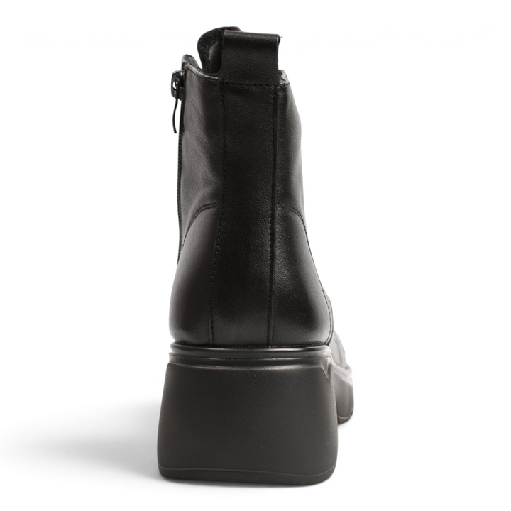 Back view of black leather combat boots by ada-shoes.ro with a thick platform sole and rear pull tab.
