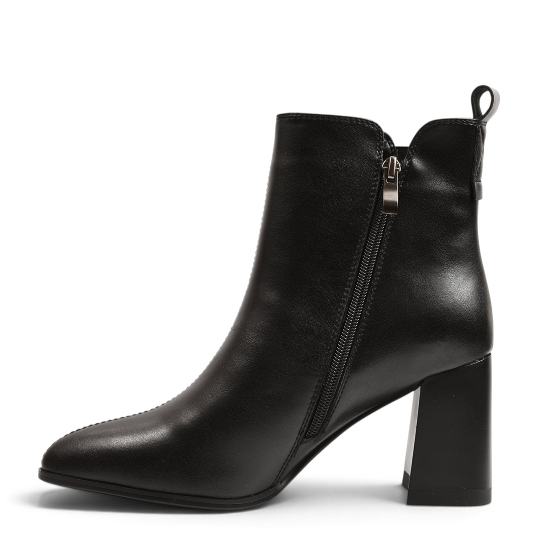 ada-shoes.ro Anna Viotti black leather ankle boots with a block heel and side zipper closure