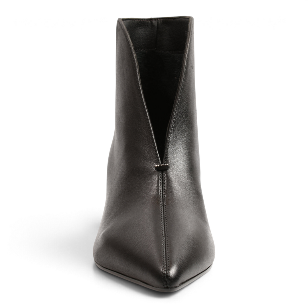 ada-shoes.ro Epica black leather ankle boots with a pointed toe and asymmetric cutout design