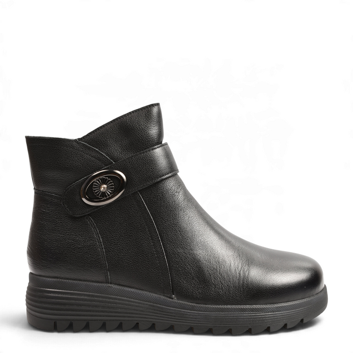 ada-shoes.ro Anna Viotti black leather ankle boots with decorative buckle and thick lug sole for winter
