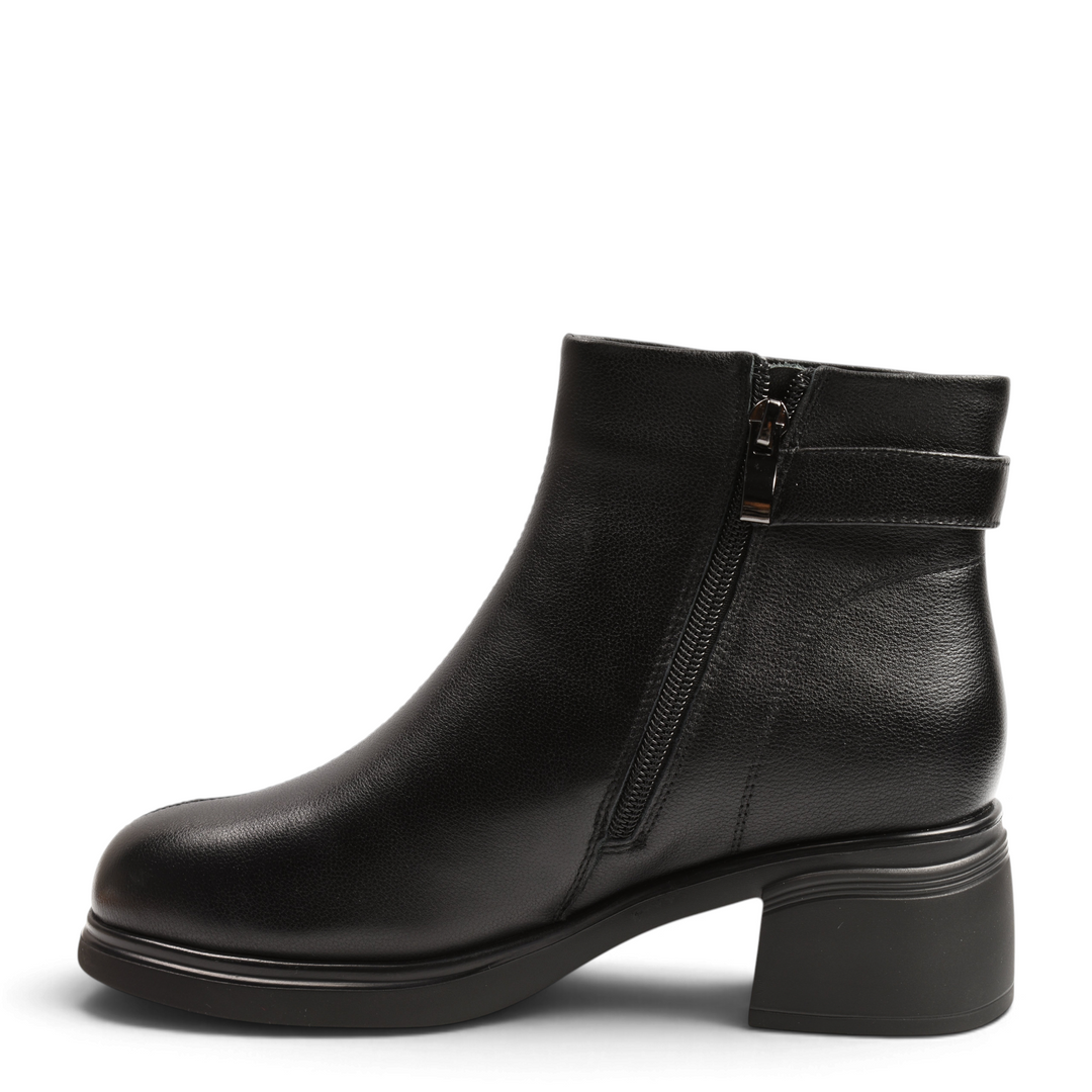 ada-shoes.ro Anna Viotti black leather ankle boots with a block heel, side zipper, and decorative buckle detail.