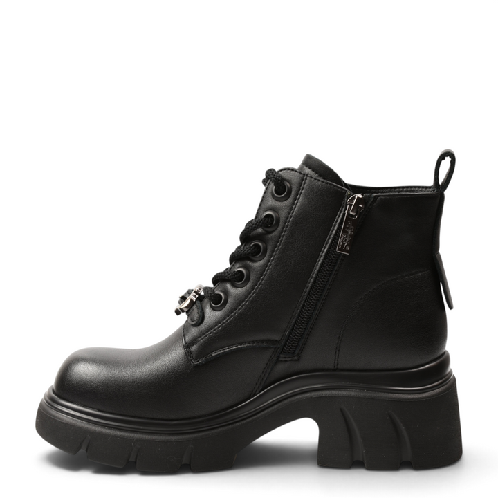 ada-shoes.ro Pass Collection black leather combat boots with thick track sole, side zipper, and decorative metal detail