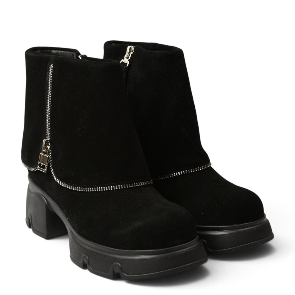 ada-shoes.ro Pass Collection black suede ankle boots with a decorative silver circular zipper and chunky lug sole.