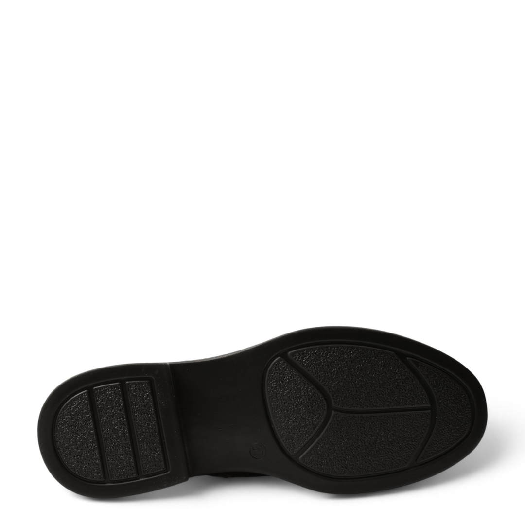 Black rubber outsole of Pass Collection women&