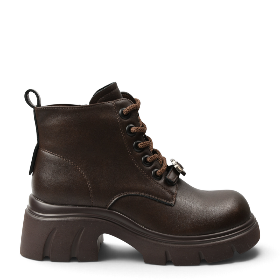 ada-shoes.ro Pass Collection brown leather chunky ankle boots with lace-up front and decorative metal detail