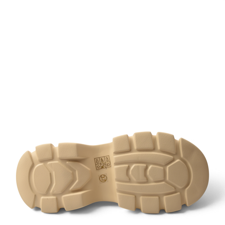 ada-shoes.ro khaki leather chunky boots featuring a beige lugged rubber outsole with deep tread for traction
