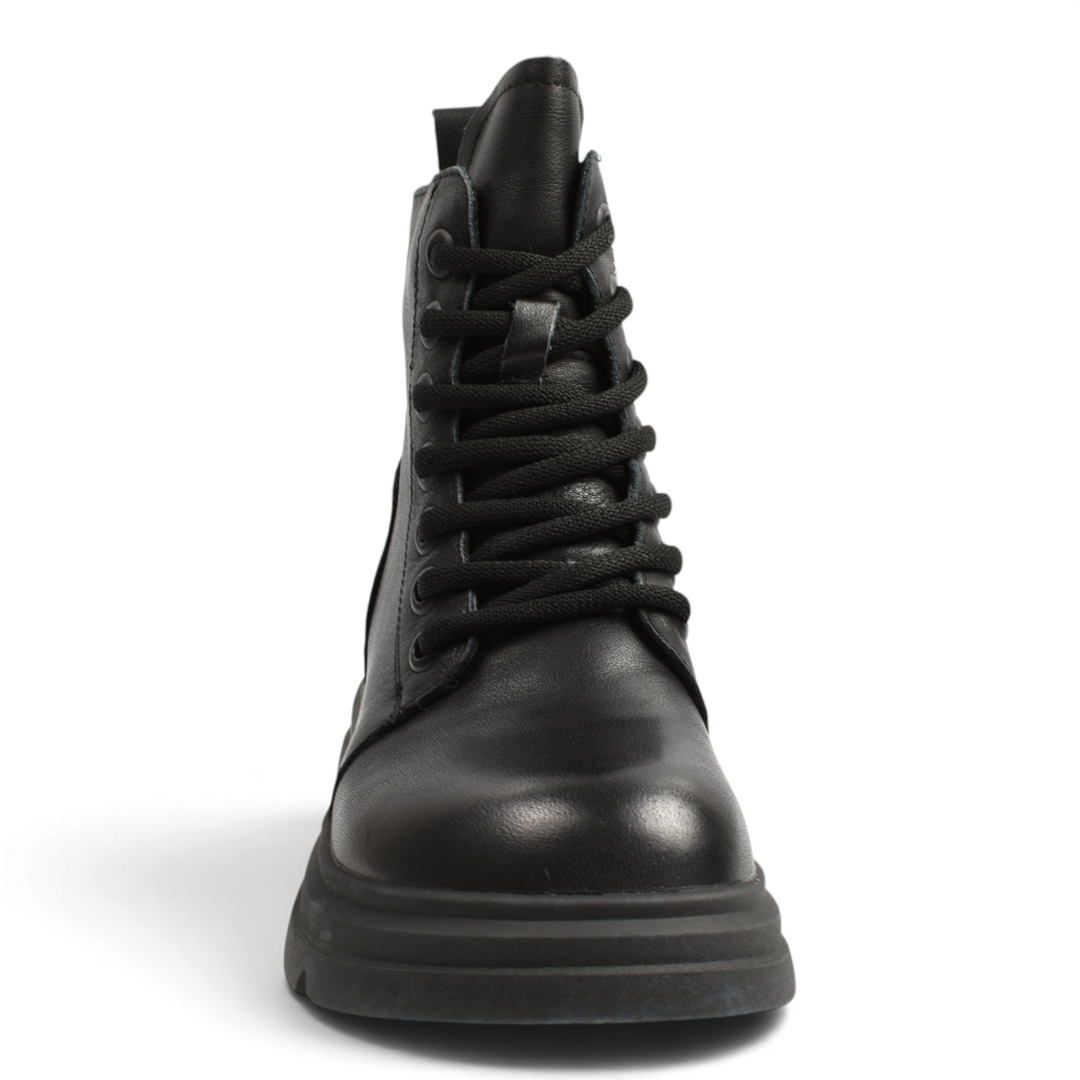 ada-shoes.ro black leather combat boots with thick lug soles and front lacing for a modern urban style