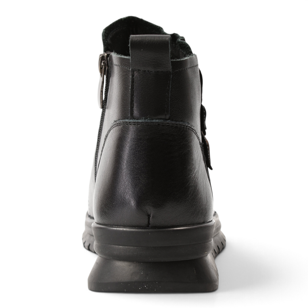 ada-shoes.ro Feeling black leather ankle boots with a side zipper and a flexible, low-profile anti-slip sole