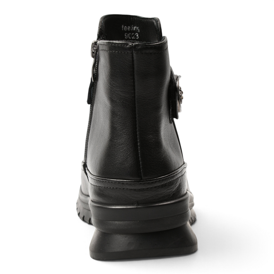 ada-shoes.ro black leather ankle boots with side zipper and textured sole, rear view