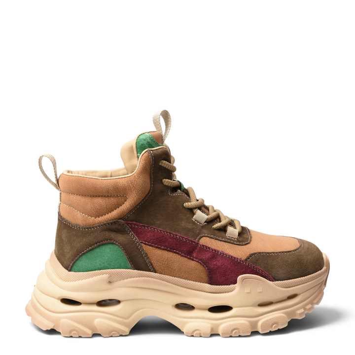ada-shoes.ro HY2998 burgundy and brown suede high-top sneakers with a chunky beige platform sole and lace-up closure.