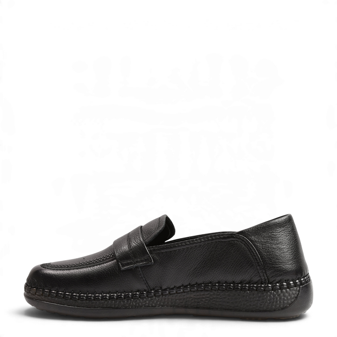 ada-shoes.ro Formazione black grained leather loafers with decorative moccasin stitching and a flexible flat sole.