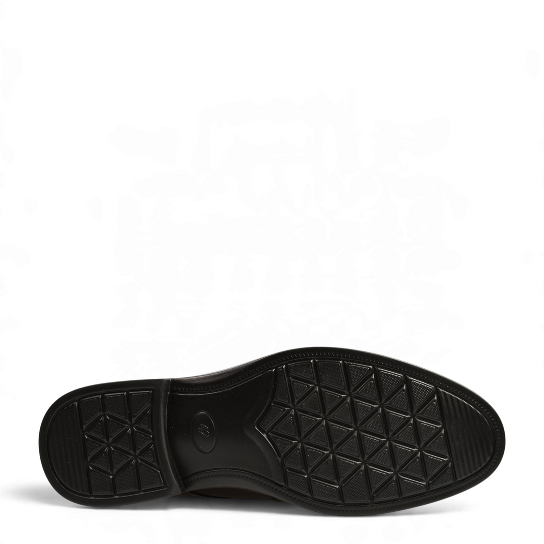 ada-shoes.ro Otter Derby shoe black flexible sole with geometric tread pattern for grip